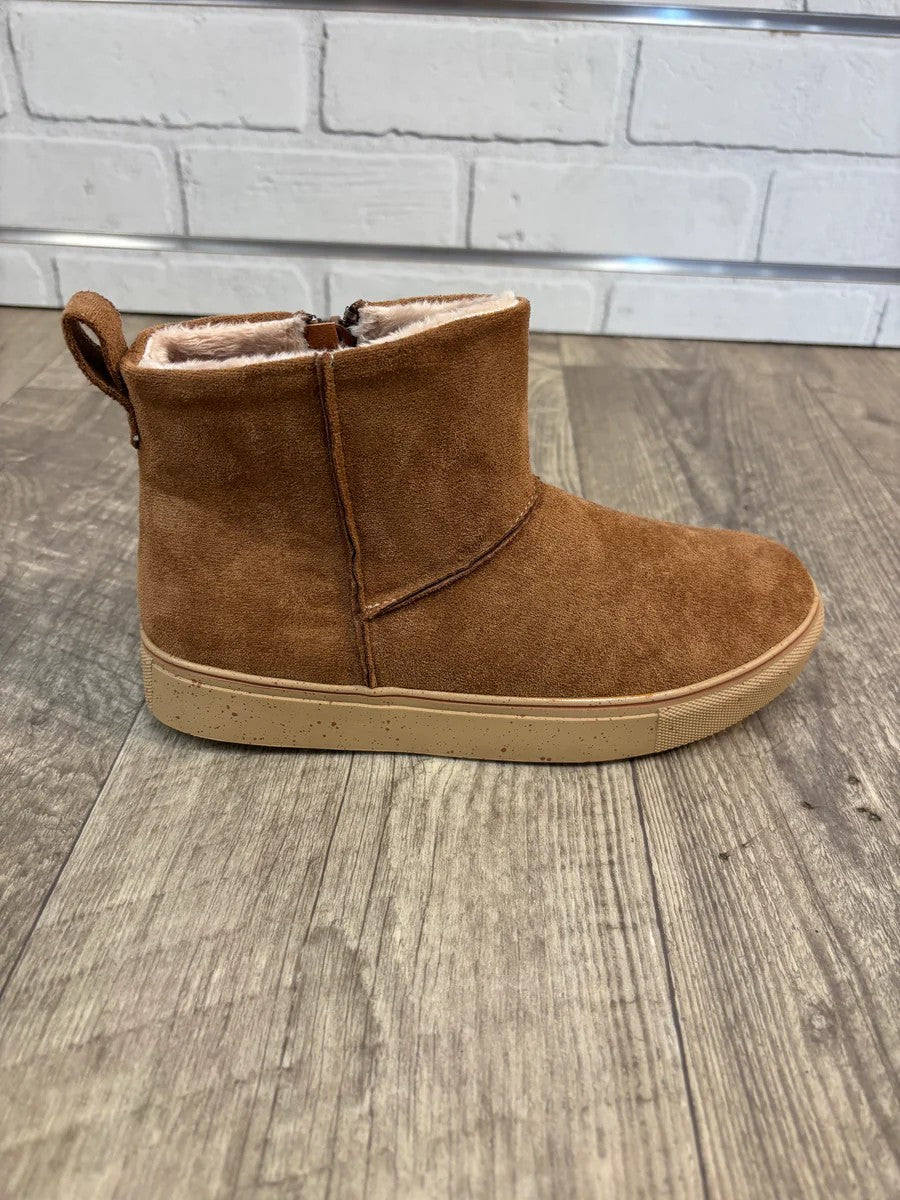 Very G - Fuzzy Boots in Tan #10792-10799